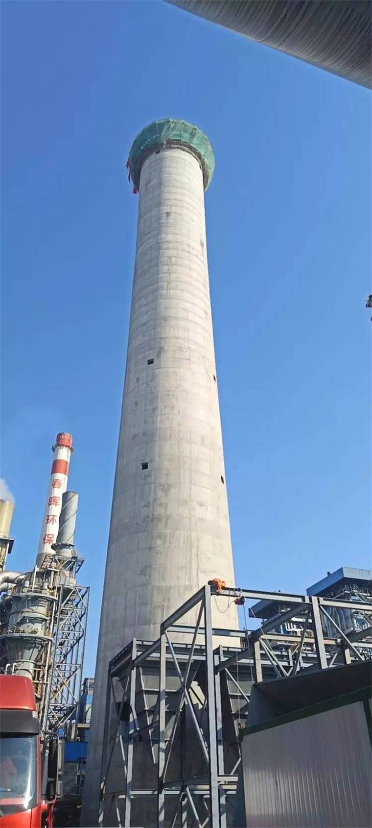 上海烟囱新建工程 锅炉房混凝土烟囱的科学构建与质量控制要点
